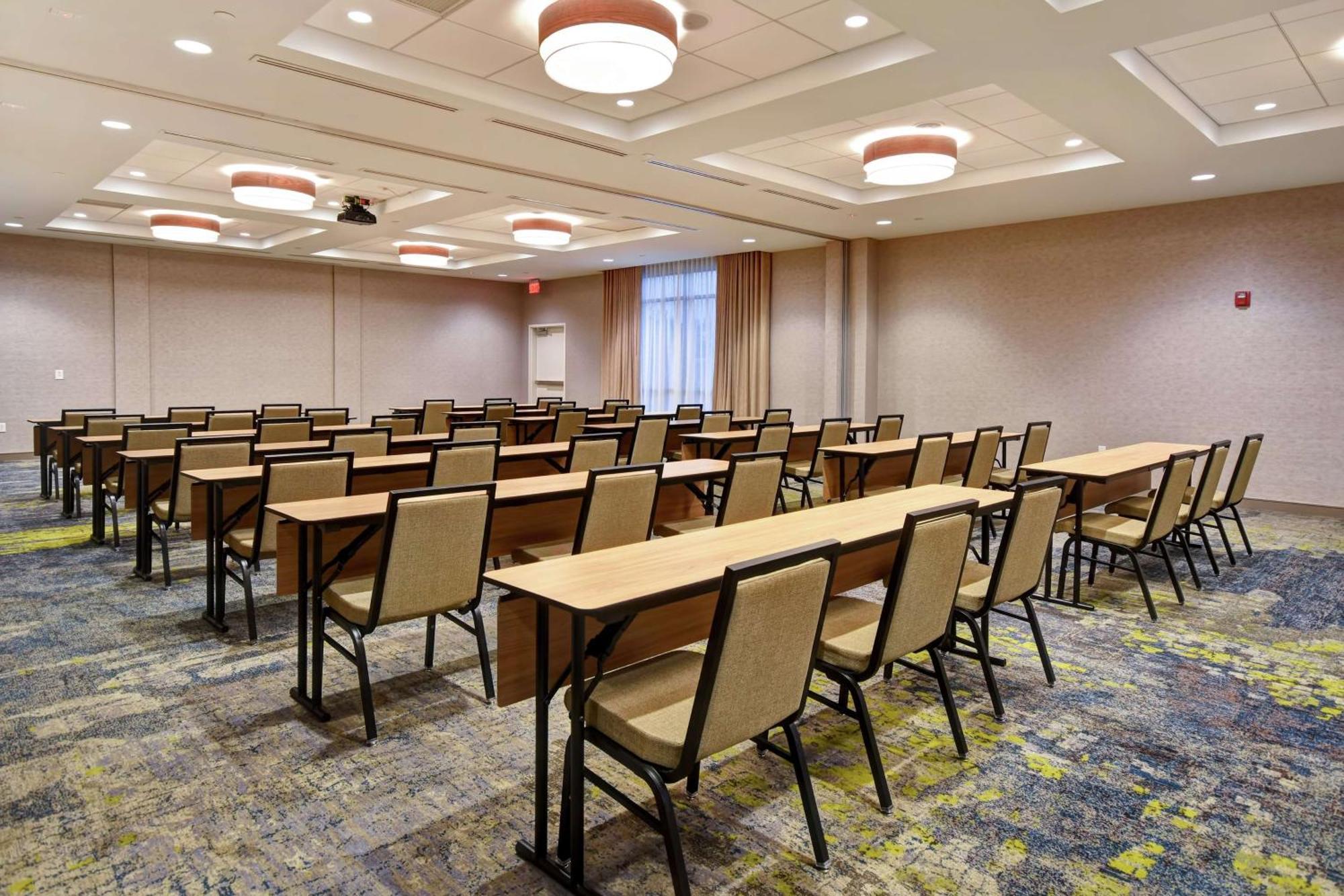 Hilton Garden 3*